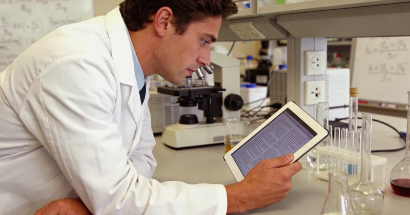 临沧合作基因检测实验室内部工作