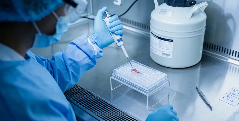 葫芦岛女性进行乳腺健康筛查示意