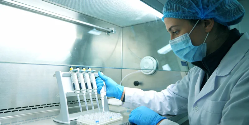 库伦家庭展望未来健康生活的温馨